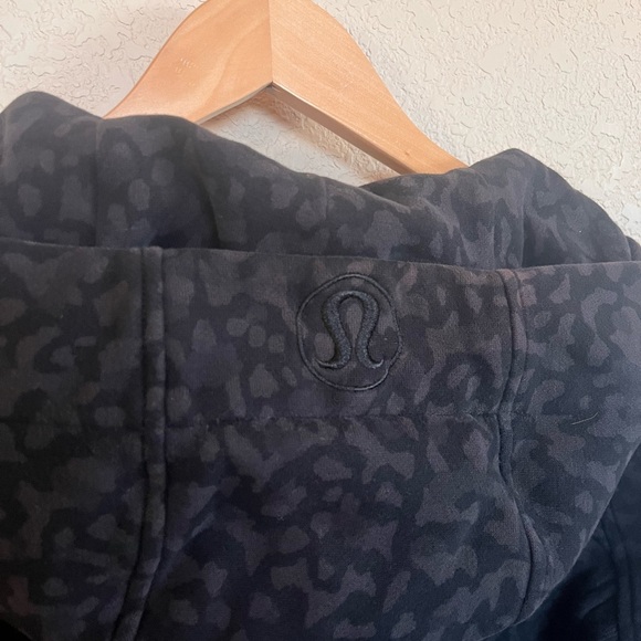 Lululemon Hooded Define Jacket - leopard print - Picture 9 of 11